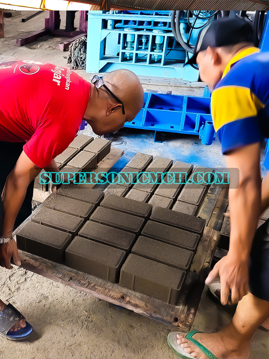 mesin cetak paving, mesin cetak batako, mesin cetak kanstin